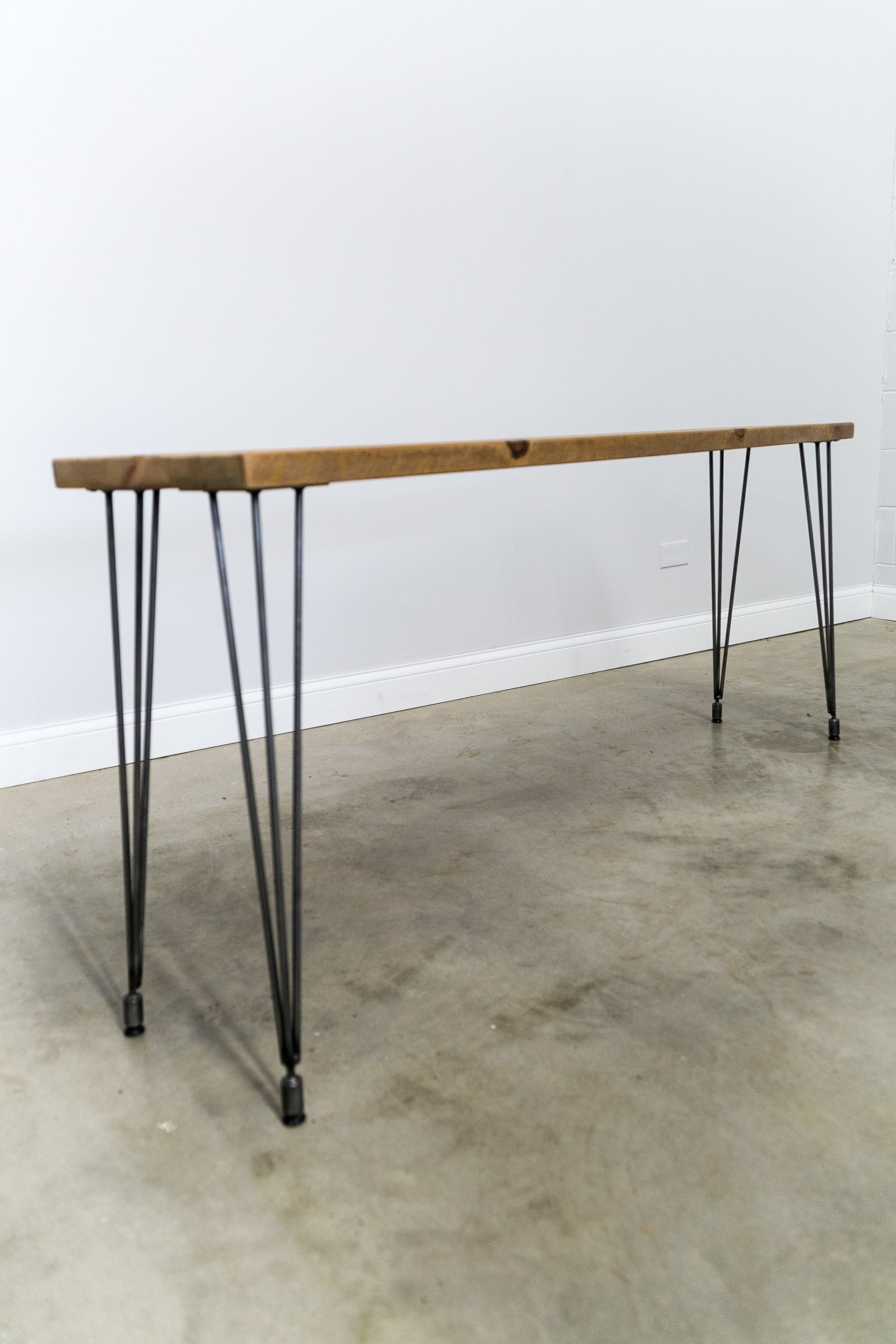 Console table with Leveling Hair Pin Legs