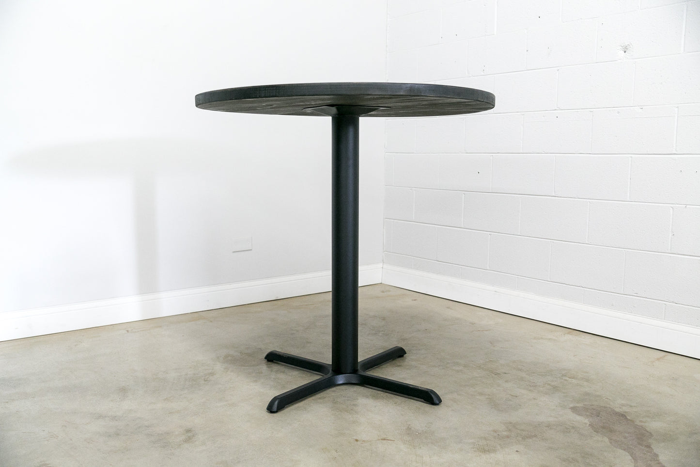 Reclaimed Wood Round Pedestal Table