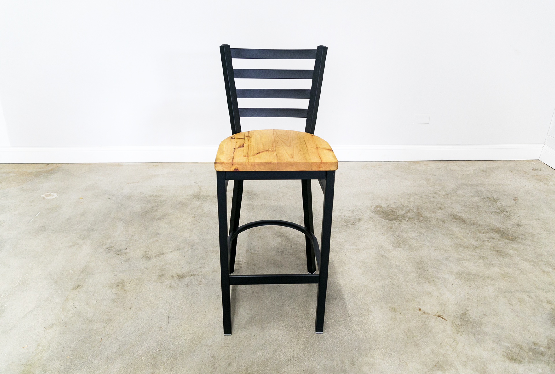 30 Inch Ladder Back Bar Stool (Matte Black)