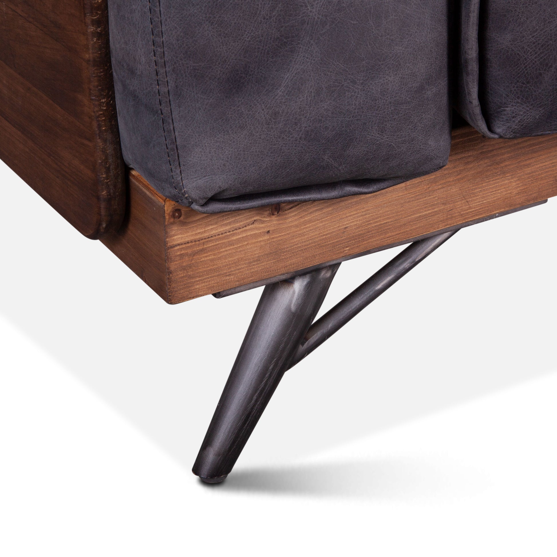Portofino 37" Mid Century Antique Ebony Leather Arm Chair