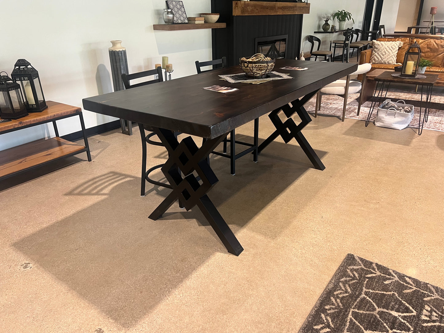 Reclaimed Wood Table with 5 Diamonds Base