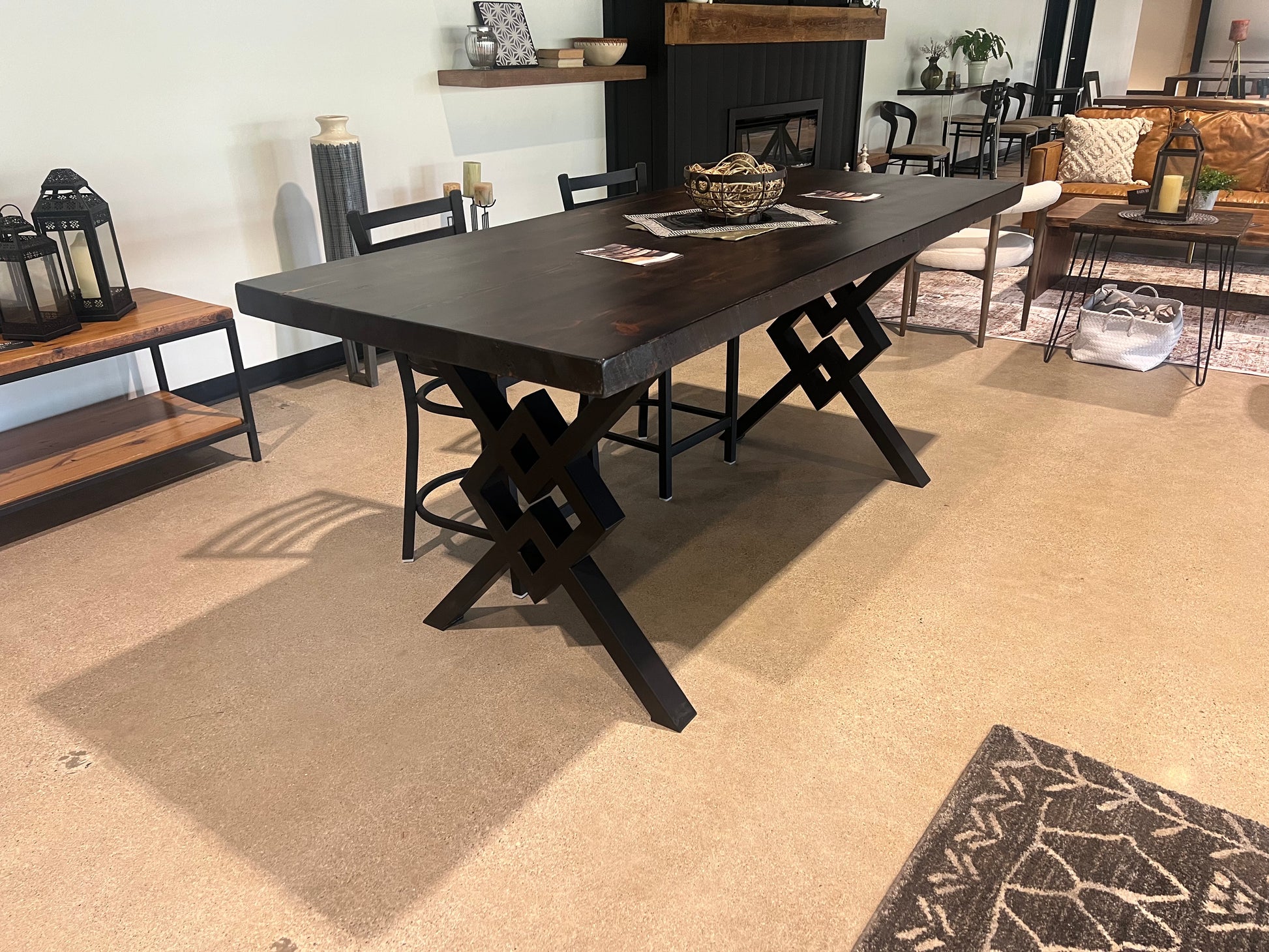 Reclaimed Wood Table with 5 Diamonds Base