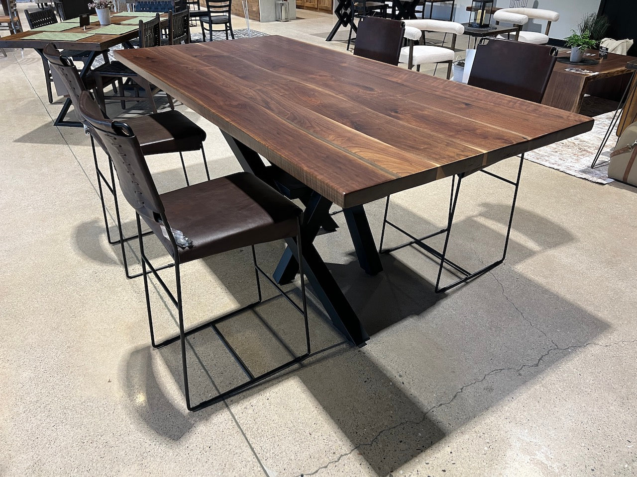 Black Walnut 6 Points Table