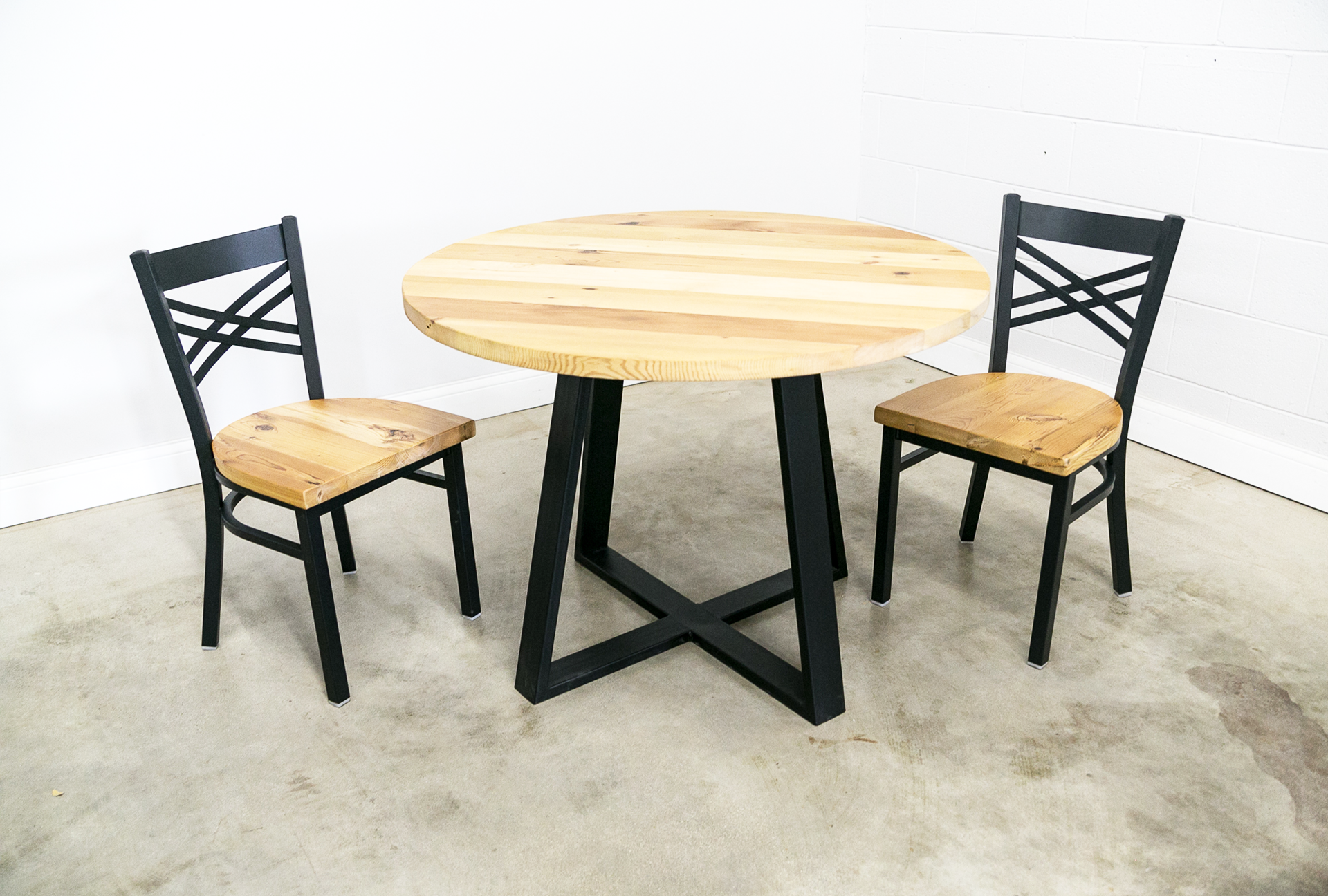 Reclaimed Round Table with Criss-Cross Leg Base
