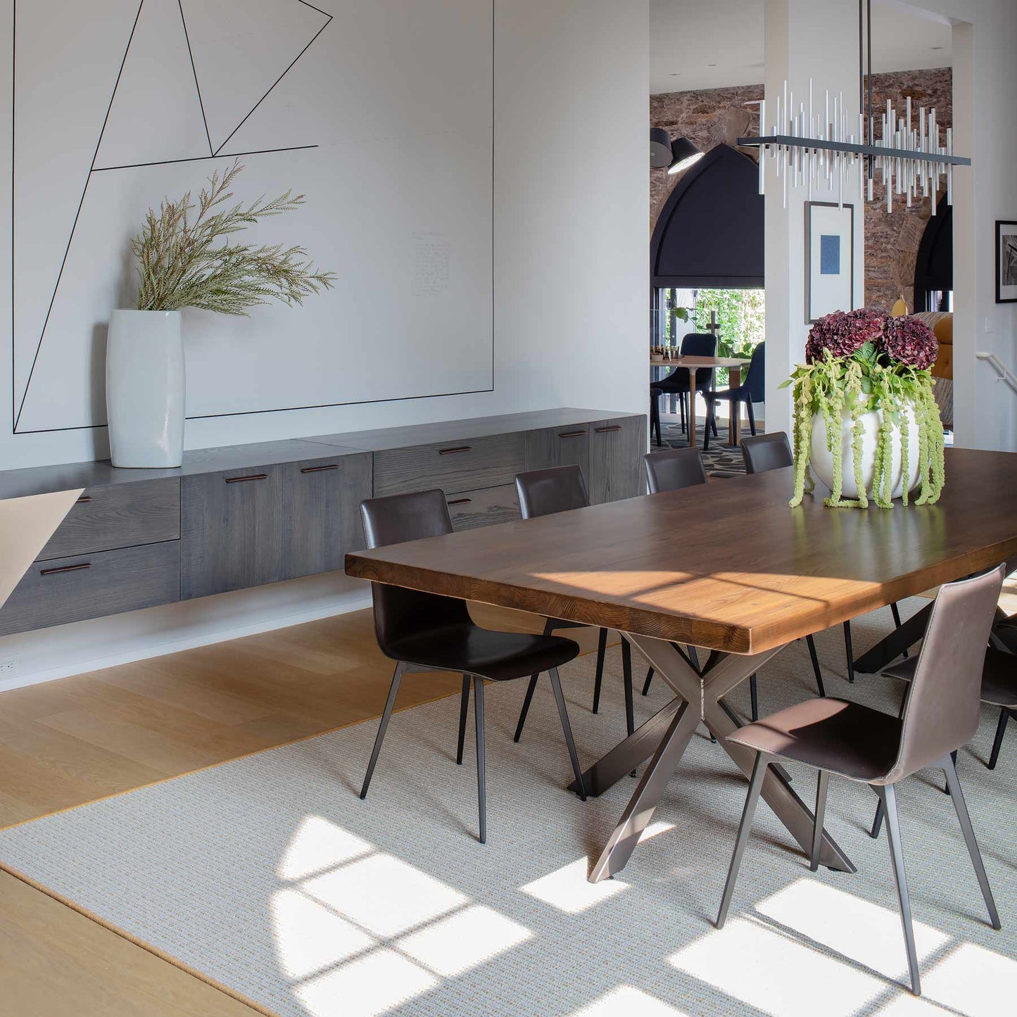 Pedestal Dining Table (Intersection Legs)